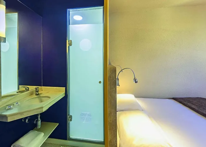 ibis budget SP Centro Sao JoaoHotel Em